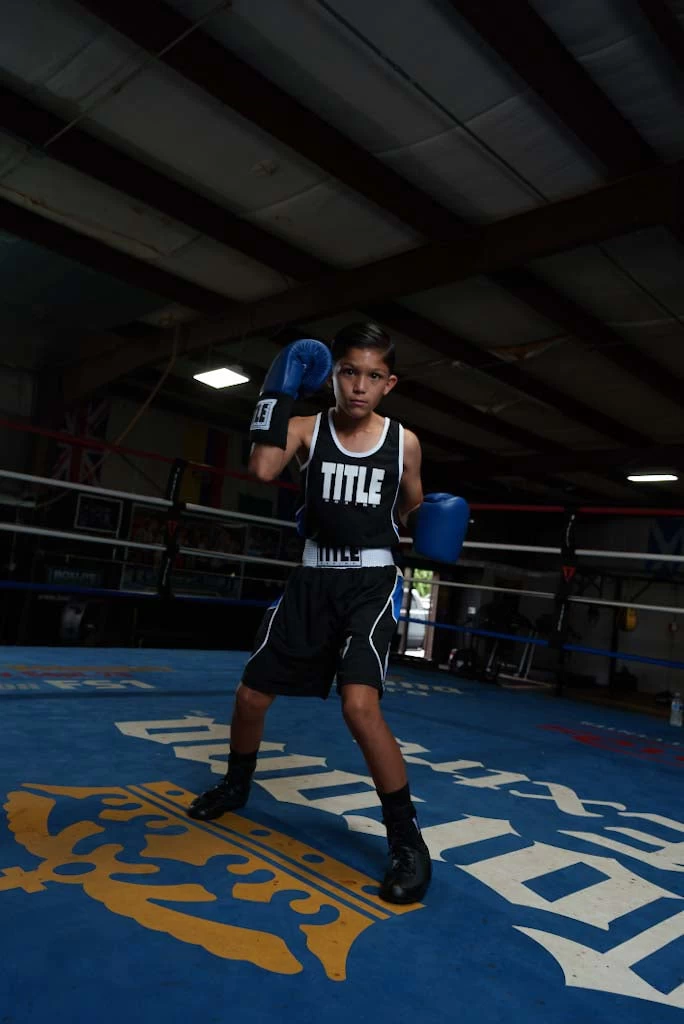 TITLE Boxing USA Boxing Competition Gloves - Elastic 9 TITLE Boxing USA Boxing Competition Gloves - Elastic - Image 7