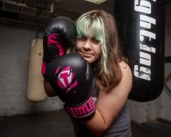 TITLE Classic Shredded Boxing Gloves 23 TITLE Classic Shredded Boxing Gloves -Boxing Shop CABG10BKPK 2 1