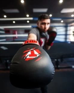 TITLE Classic Shredded Boxing Gloves 41 TITLE Classic Shredded Boxing Gloves -Boxing Shop CABG10BKRD 3