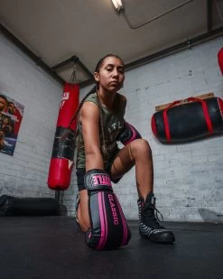 TITLE Classic Speed Boxing Gloves -Boxing Shop CABG12BKPK 1