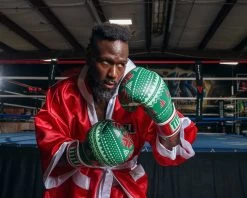 TITLE Boxing Limited Edition Deck The Halls Bag Gloves -Boxing Shop XMASBGGN 3