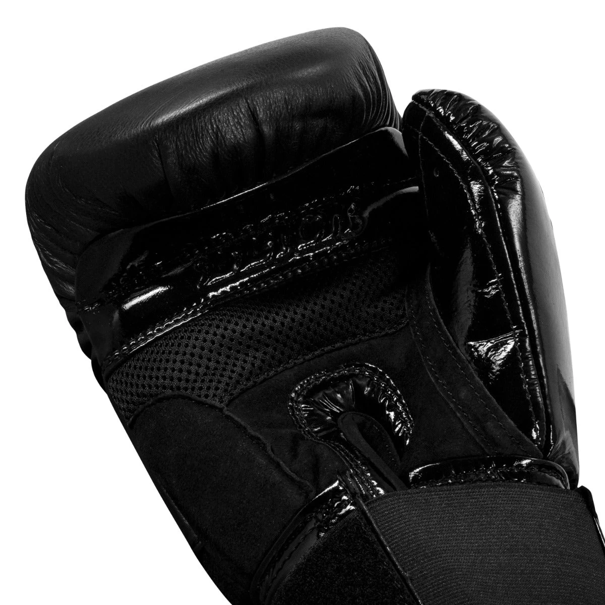 TITLE Black Blitz Fit Boxing Gloves 8 TITLE Black Blitz Fit Boxing Gloves - Image 6