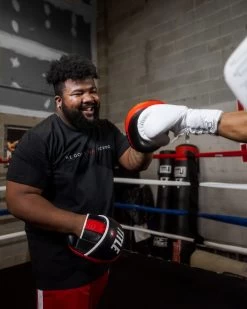 TITLE Boxing Leather Combination Focus Mitts 2.0 15 TITLE Boxing Leather Combination Focus Mitts 2.0 -Boxing Shop cbfpm2 bk rd 2 1