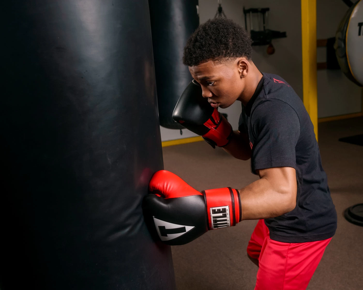 TITLE Boxing Pro Style Heavy Bag Gloves 4 TITLE Boxing Pro Style Heavy Bag Gloves - Image 2